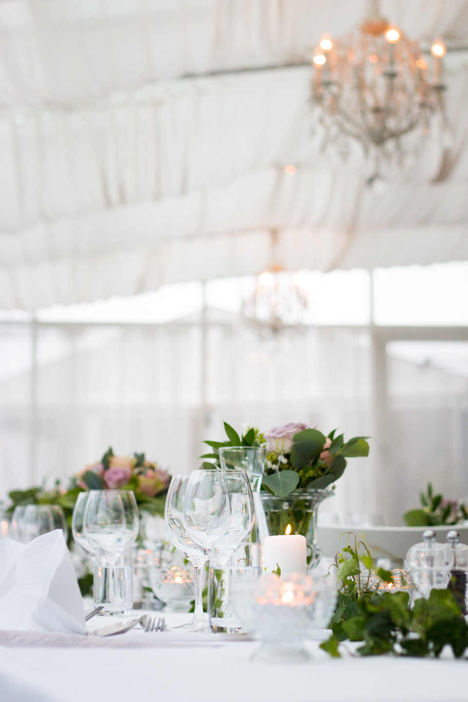 Renting a tent allows us to organize a wedding even in our backyard