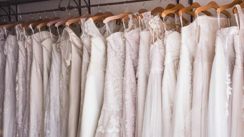 Who Pays for the Bride's Wedding Dress