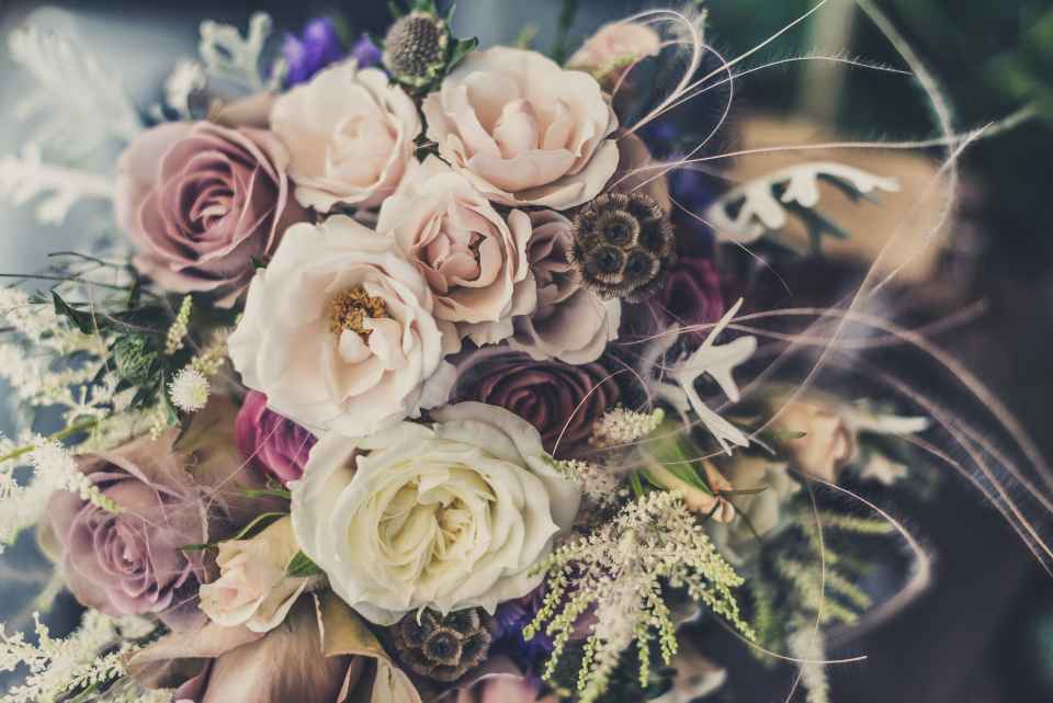 Ideally, the bride is supposed to pay for the flowers that the bridesmaids will be using in their corsages, bouquets and other flower-based accessories